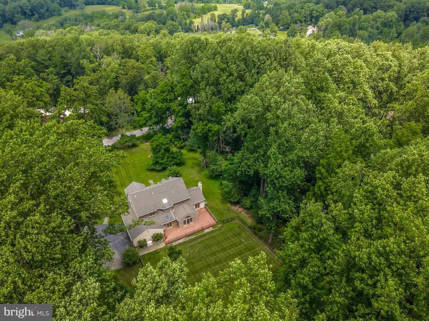 1024 Tinkerhill Lane photo 5