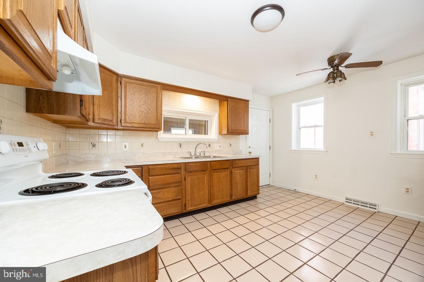 130 Lacey Street photo 22