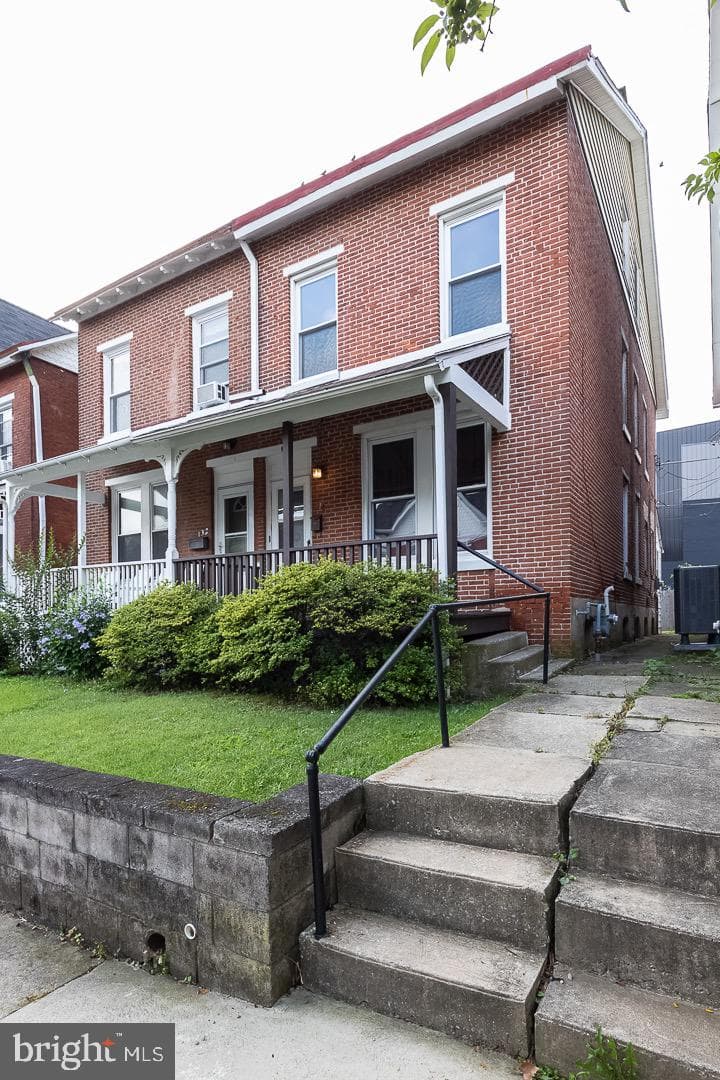 130 Lacey Street photo 3