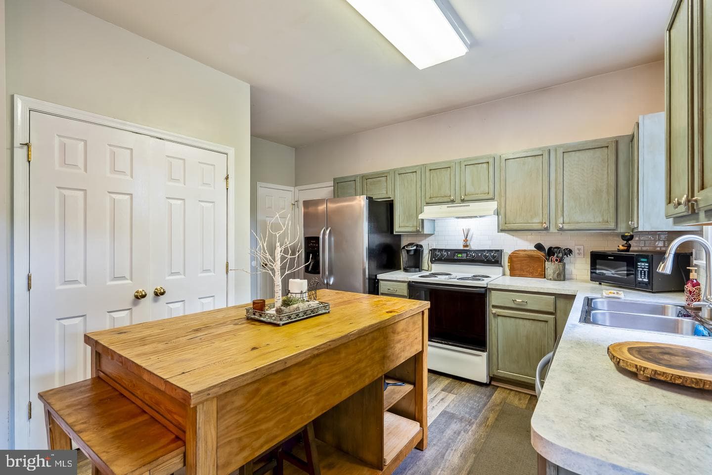 132 Newport Circle photo 9