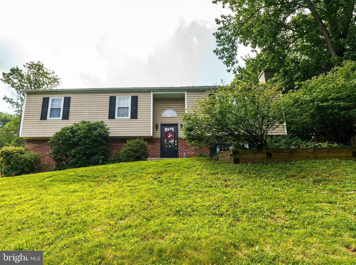 271 Beacon Drive photo 9