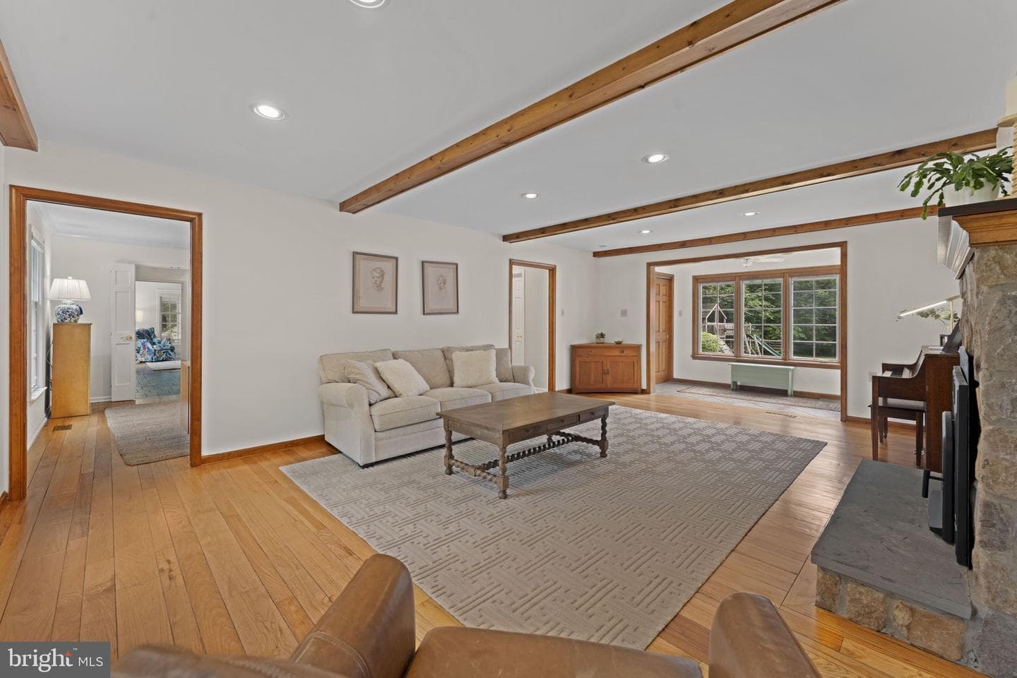 1183 Hampshire Place photo 17