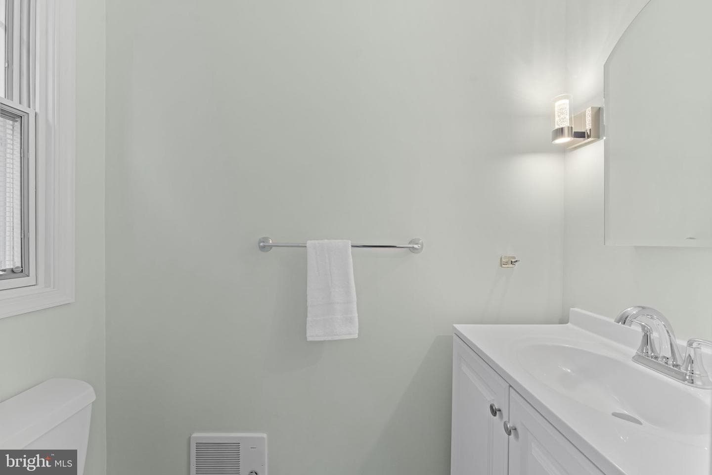 1183 Hampshire Place photo 31