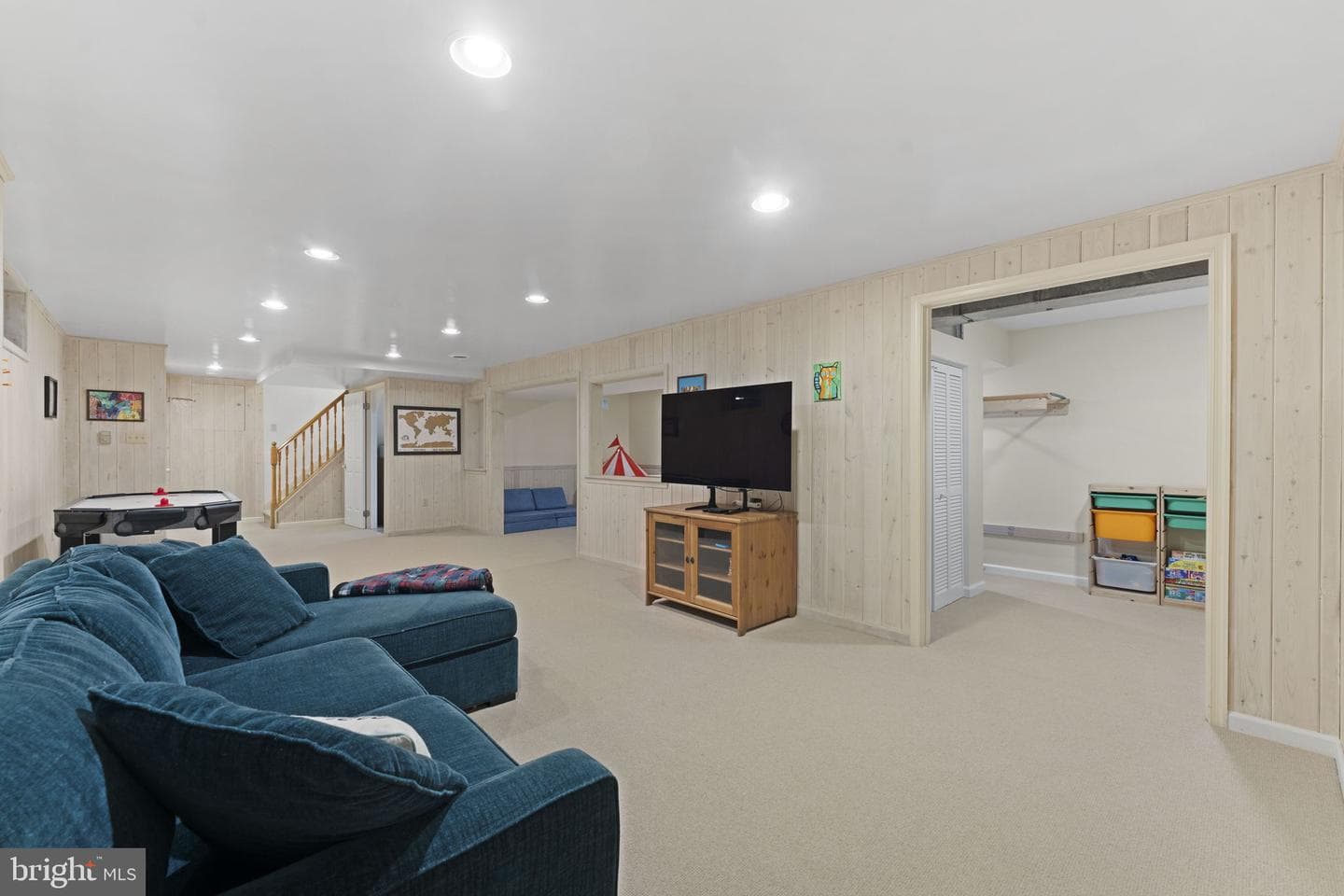 1183 Hampshire Place photo 32