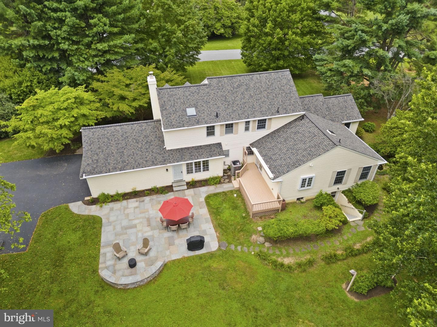 1183 Hampshire Place photo 34