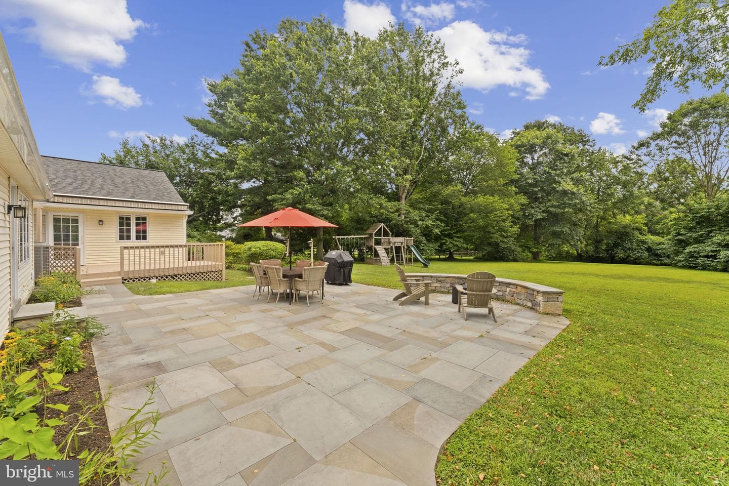 1183 Hampshire Place photo 35