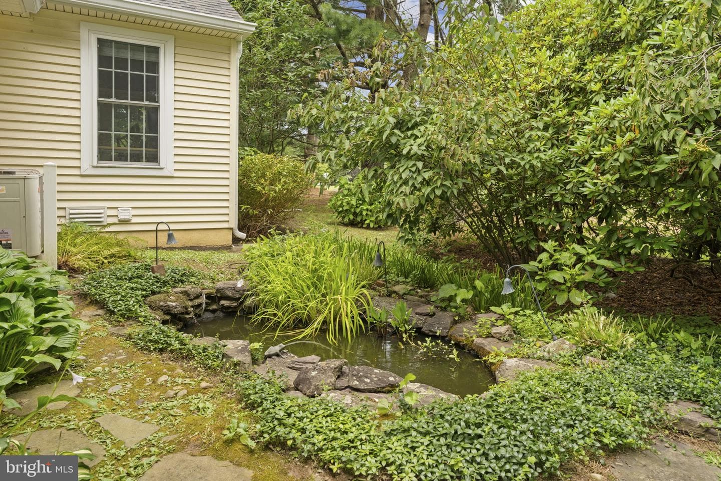 1183 Hampshire Place photo 37