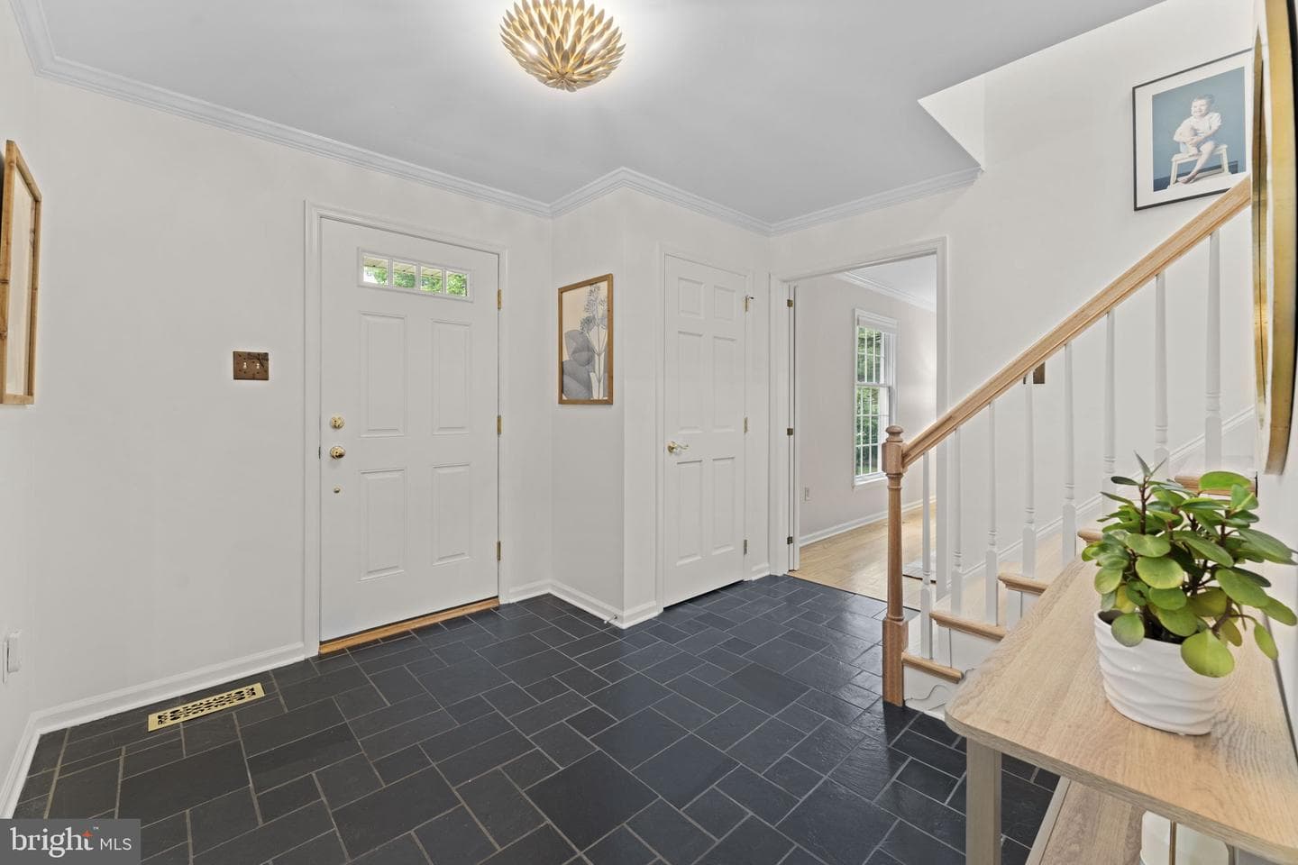 1183 Hampshire Place photo 4