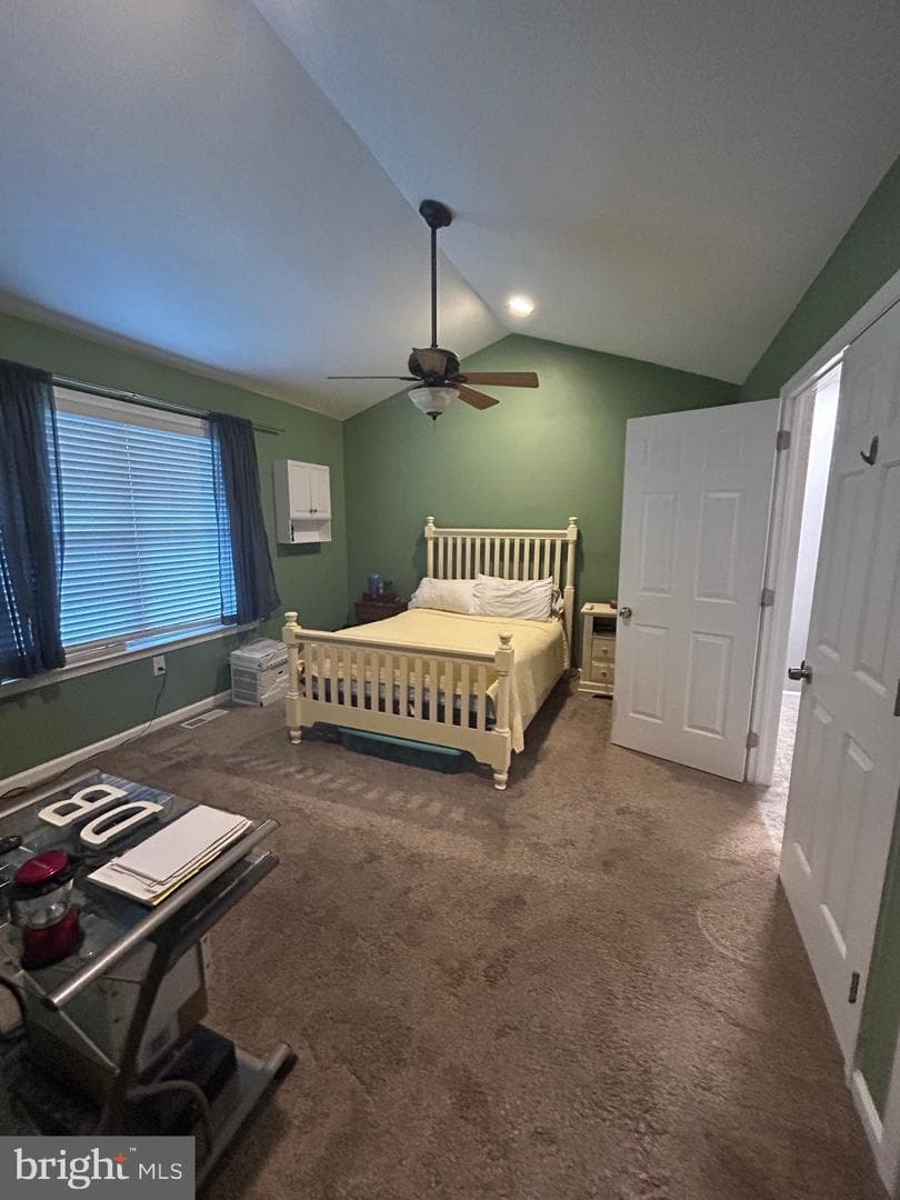 253 Thia Court photo 11