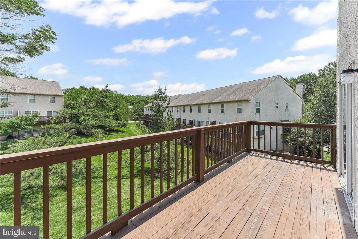 137 Whispering Oaks Drive #2001 photo 19