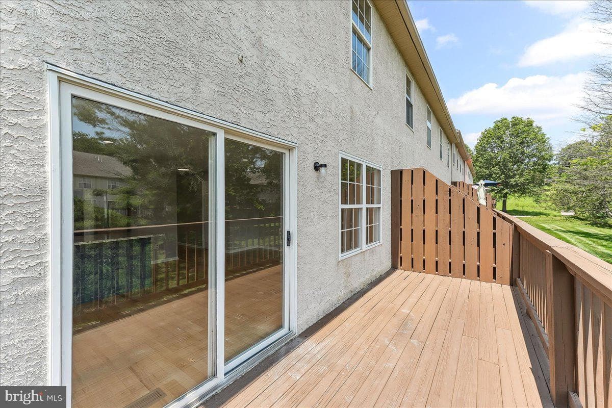 137 Whispering Oaks Drive #2001 photo 21