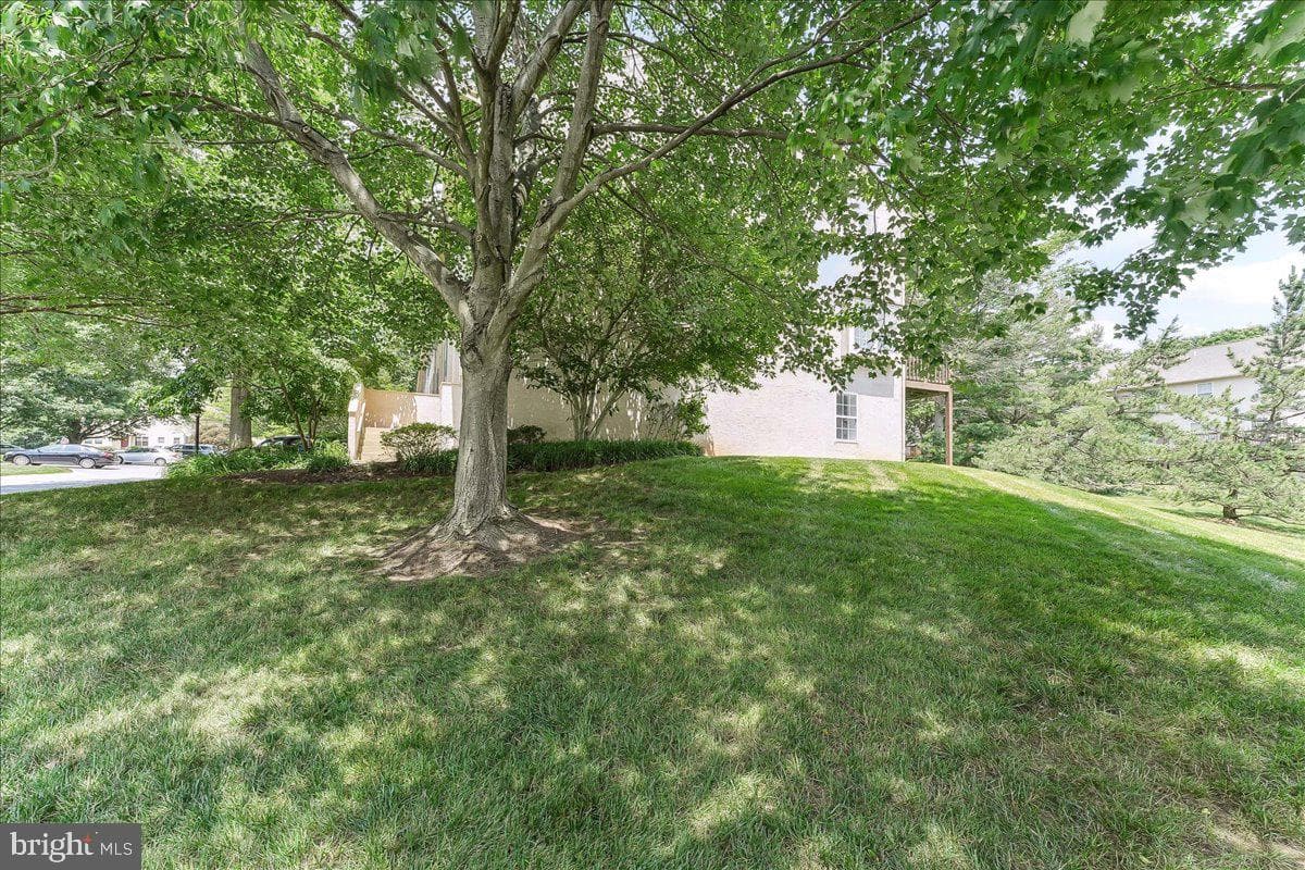 137 Whispering Oaks Drive #2001 photo 37