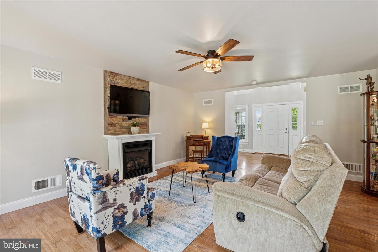 110 Hillbrook Drive photo 15