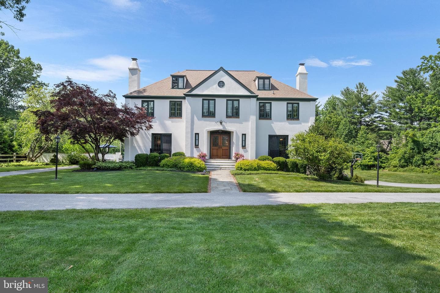 1263 Argyle Road photo 1