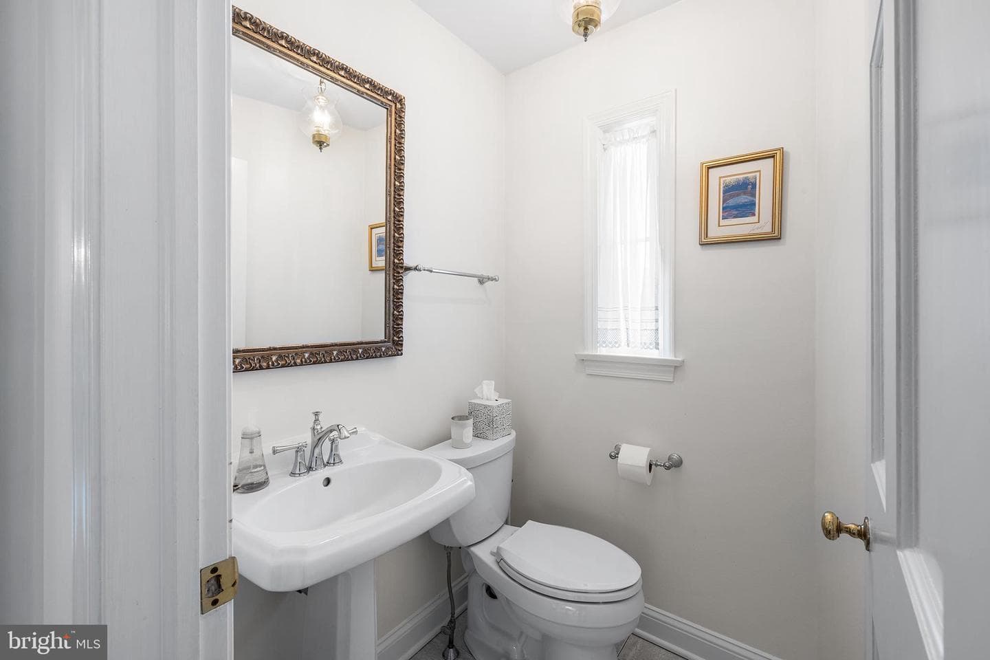 1263 Argyle Road photo 20