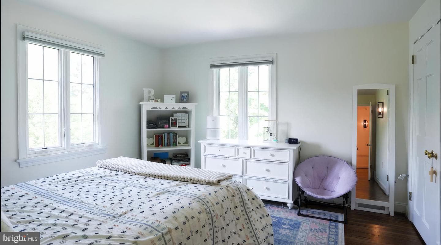 1263 Argyle Road photo 33