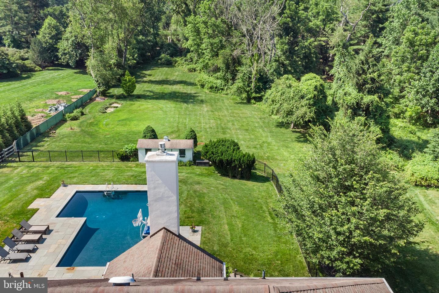 1263 Argyle Road photo 6