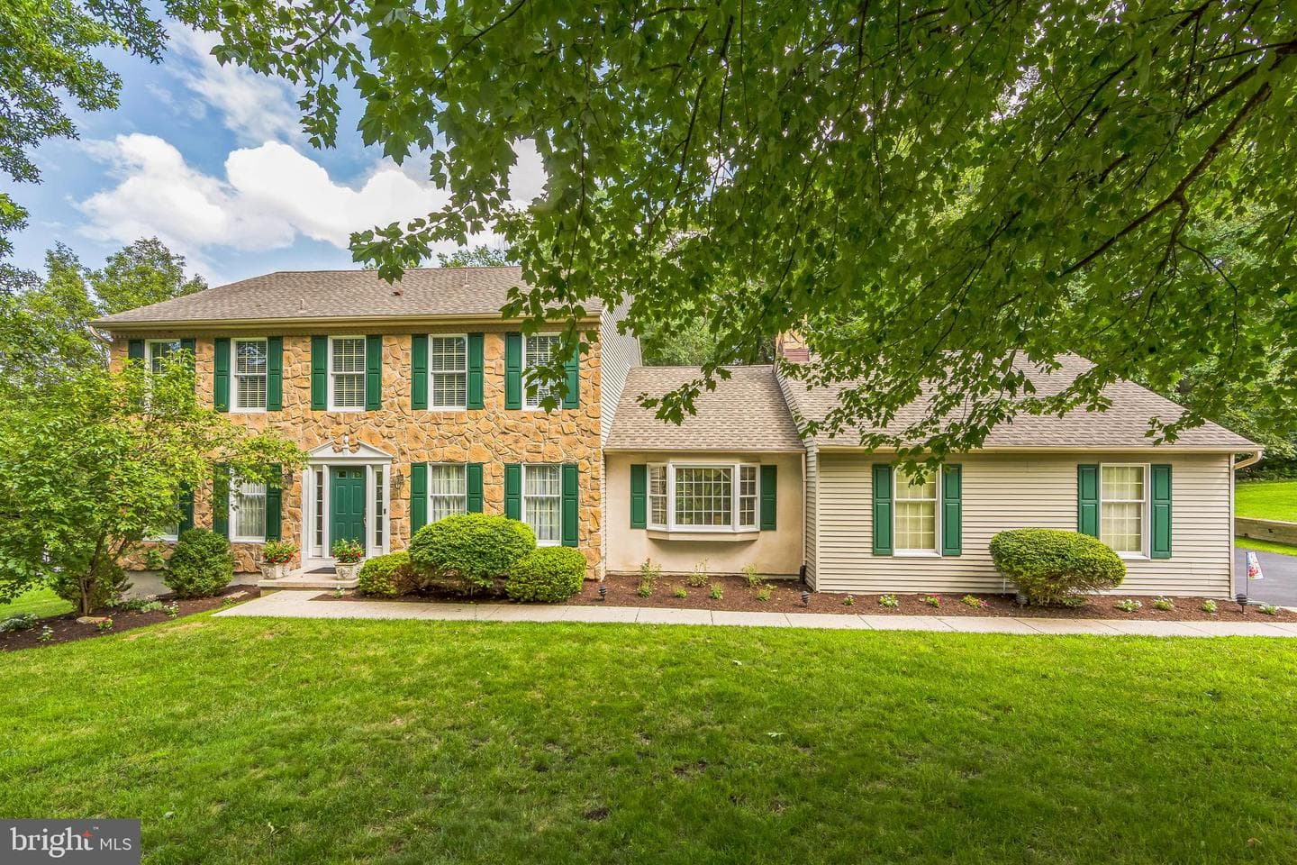 456 Creekside Drive photo 3