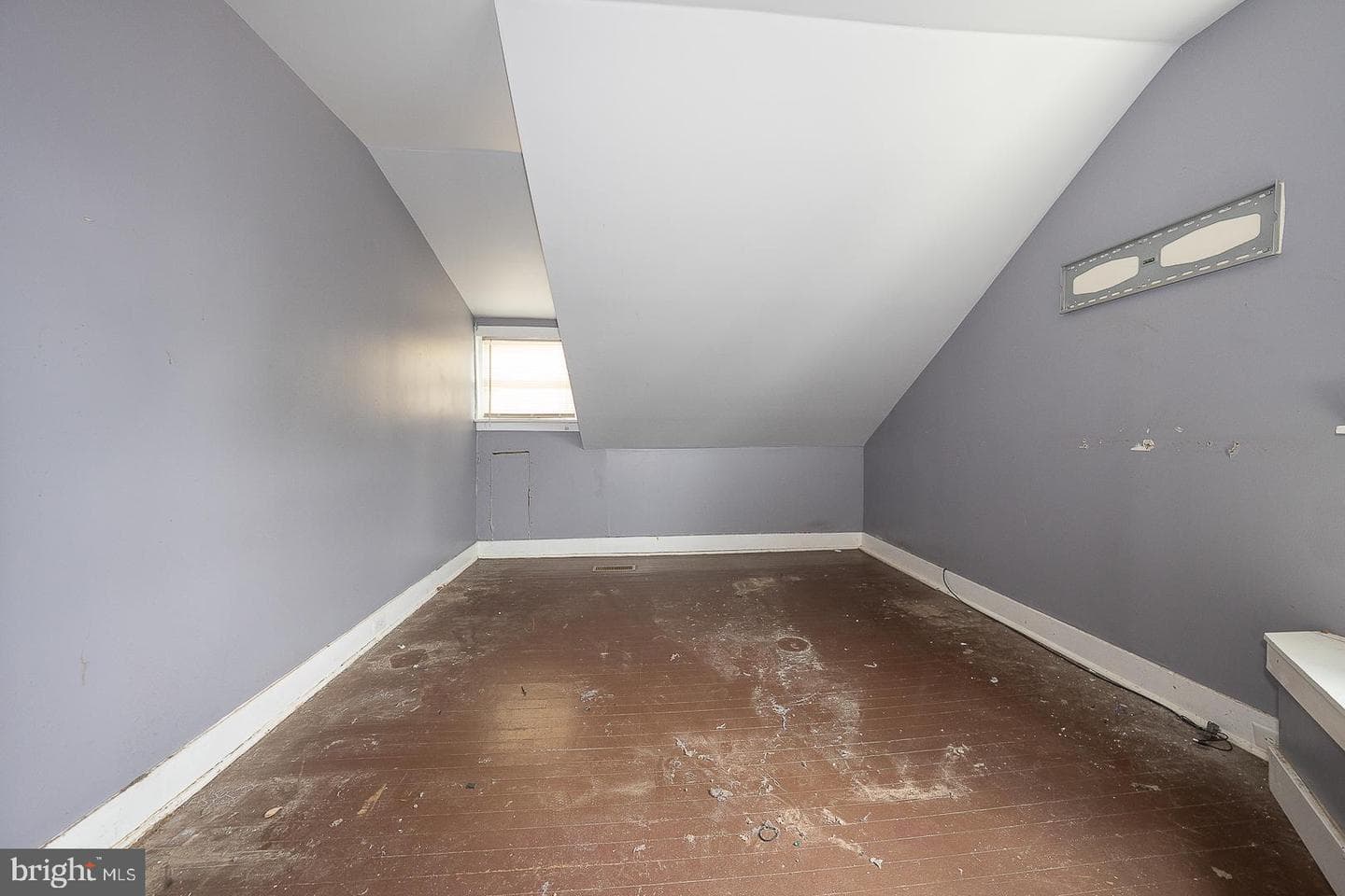 12 Summit Avenue photo 15