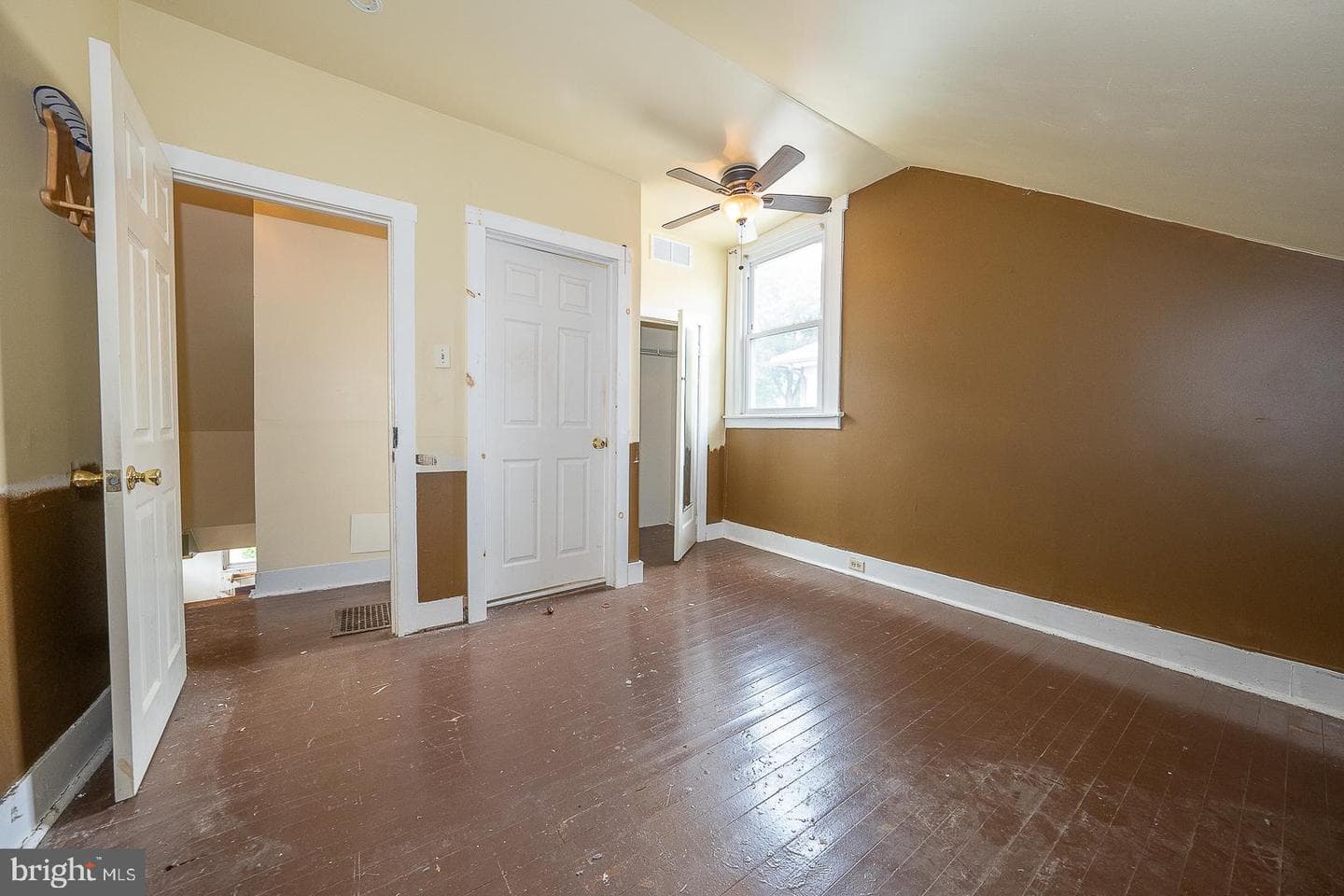 12 Summit Avenue photo 17