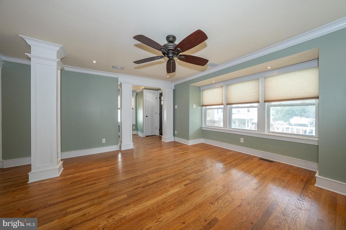 12 Summit Avenue photo 2