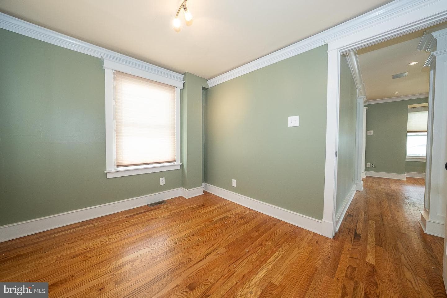 12 Summit Avenue photo 8