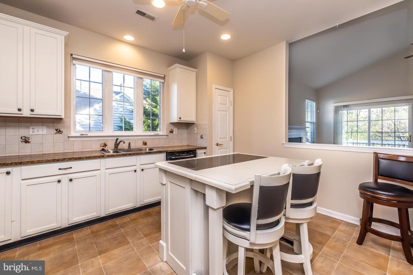 209 Kendig Lane photo 2