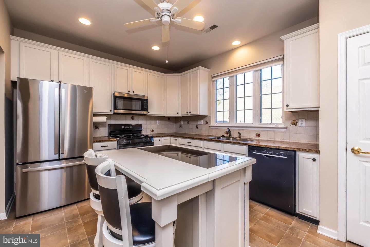 209 Kendig Lane photo 3