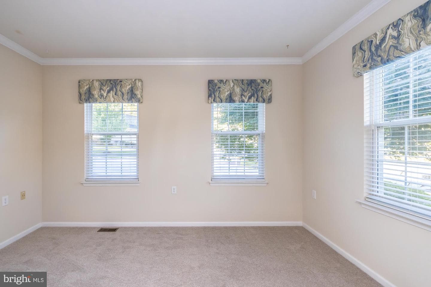 209 Kendig Lane photo 9