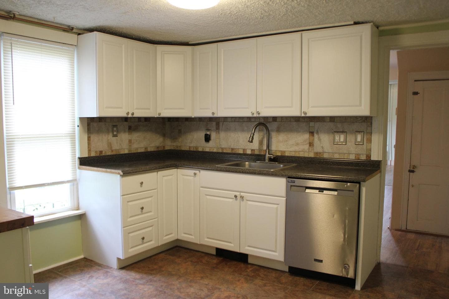 72 Sproul Road photo 10