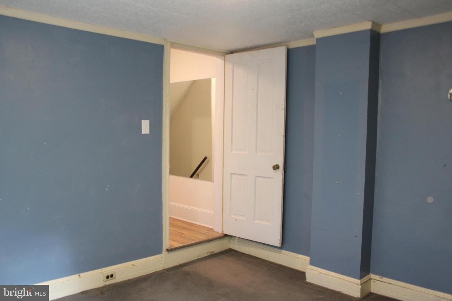 72 Sproul Road photo 16
