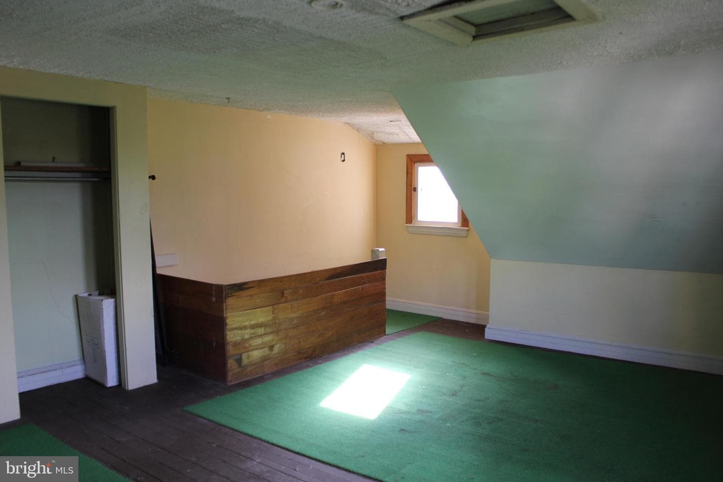 72 Sproul Road photo 23