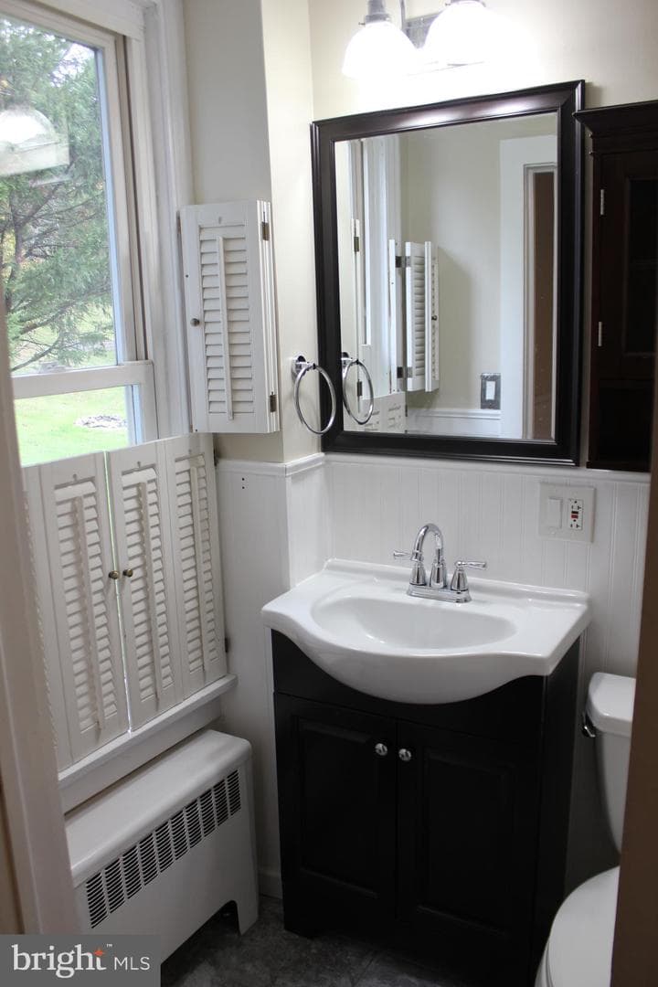 72 Sproul Road photo 9