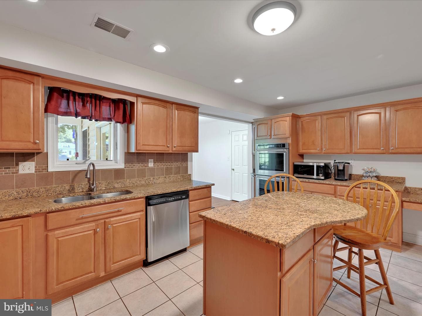 1124 Grove Road photo 11