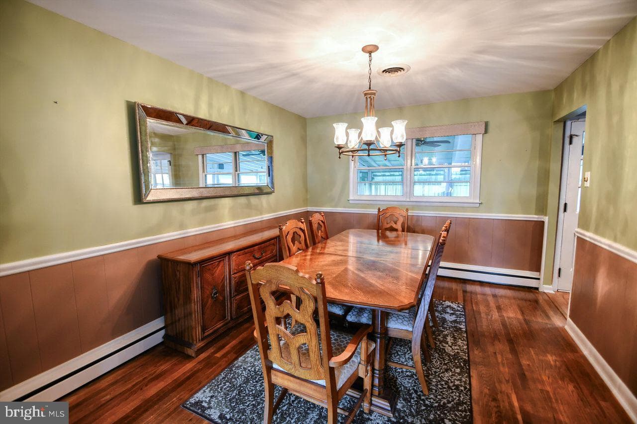 401 Leslie Lane photo 13