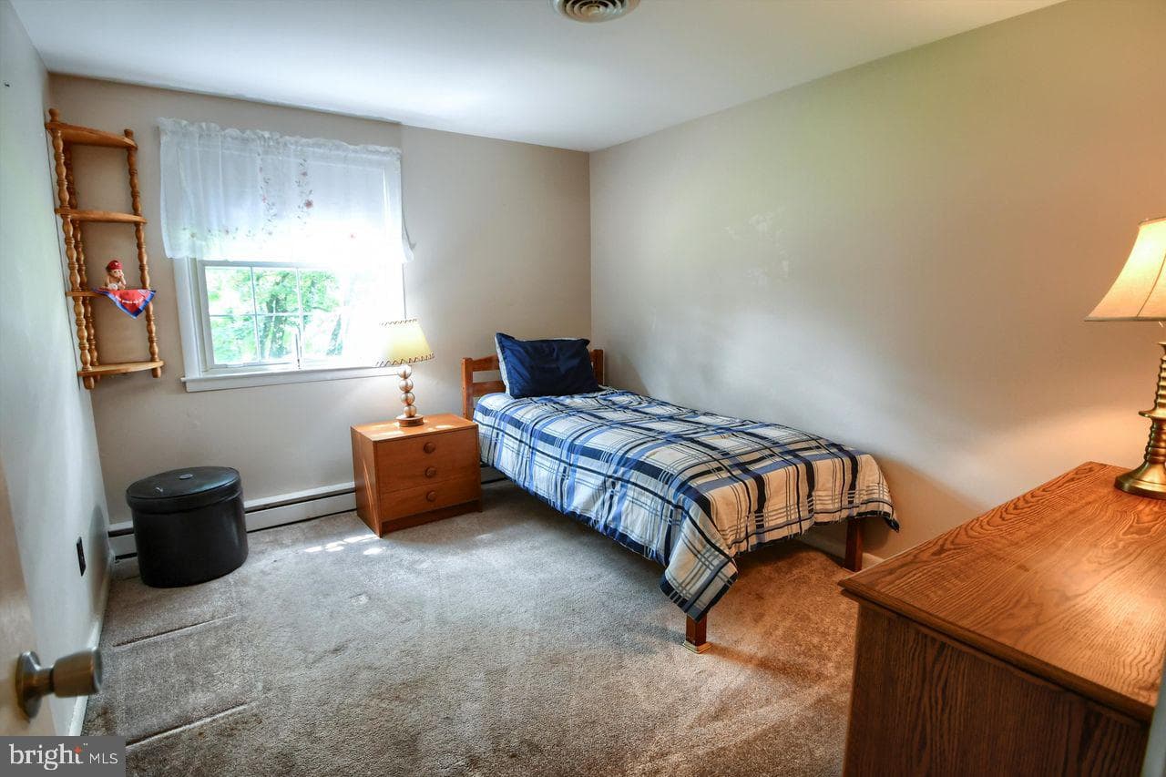 401 Leslie Lane photo 26