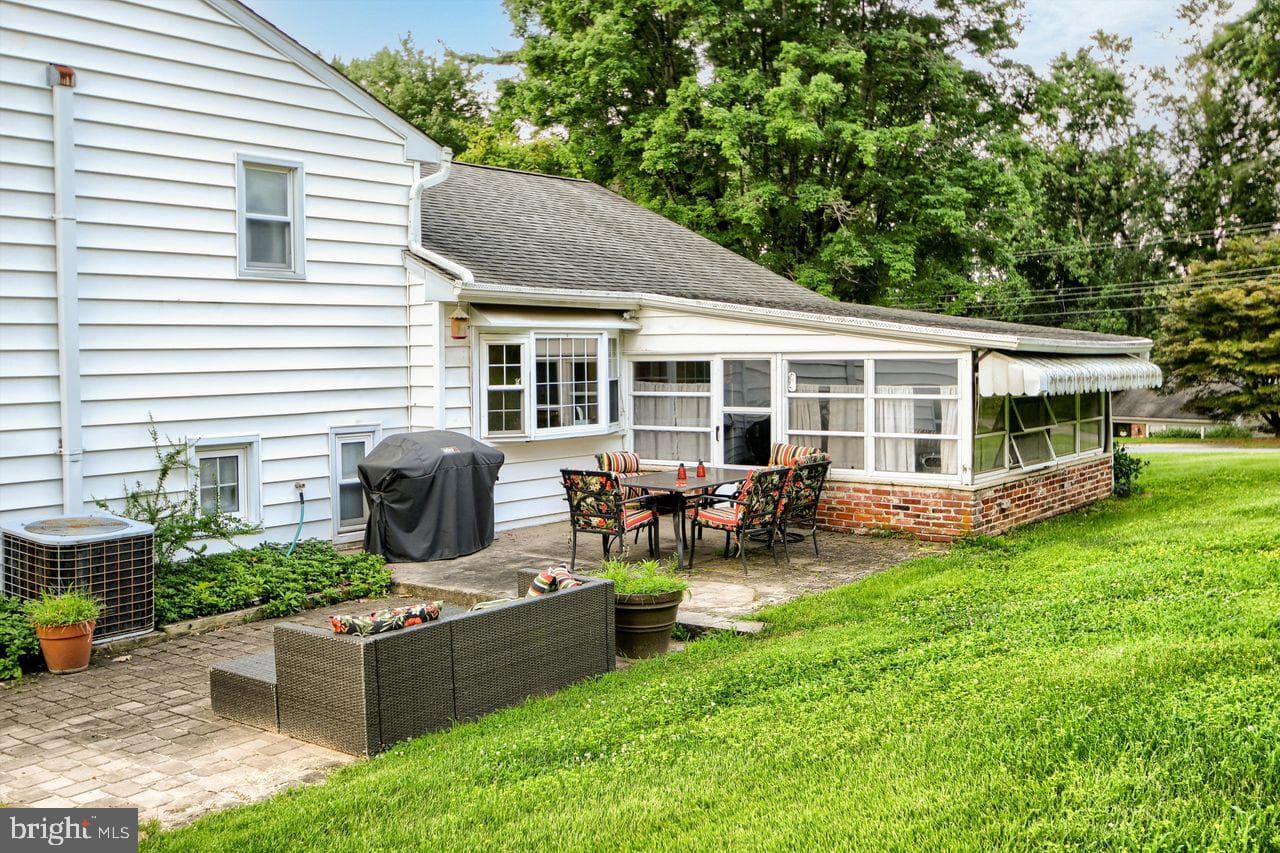 401 Leslie Lane photo 39