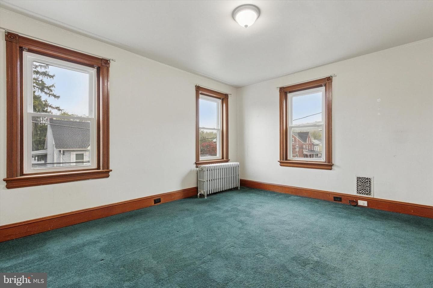 112 Bradford Avenue photo 13