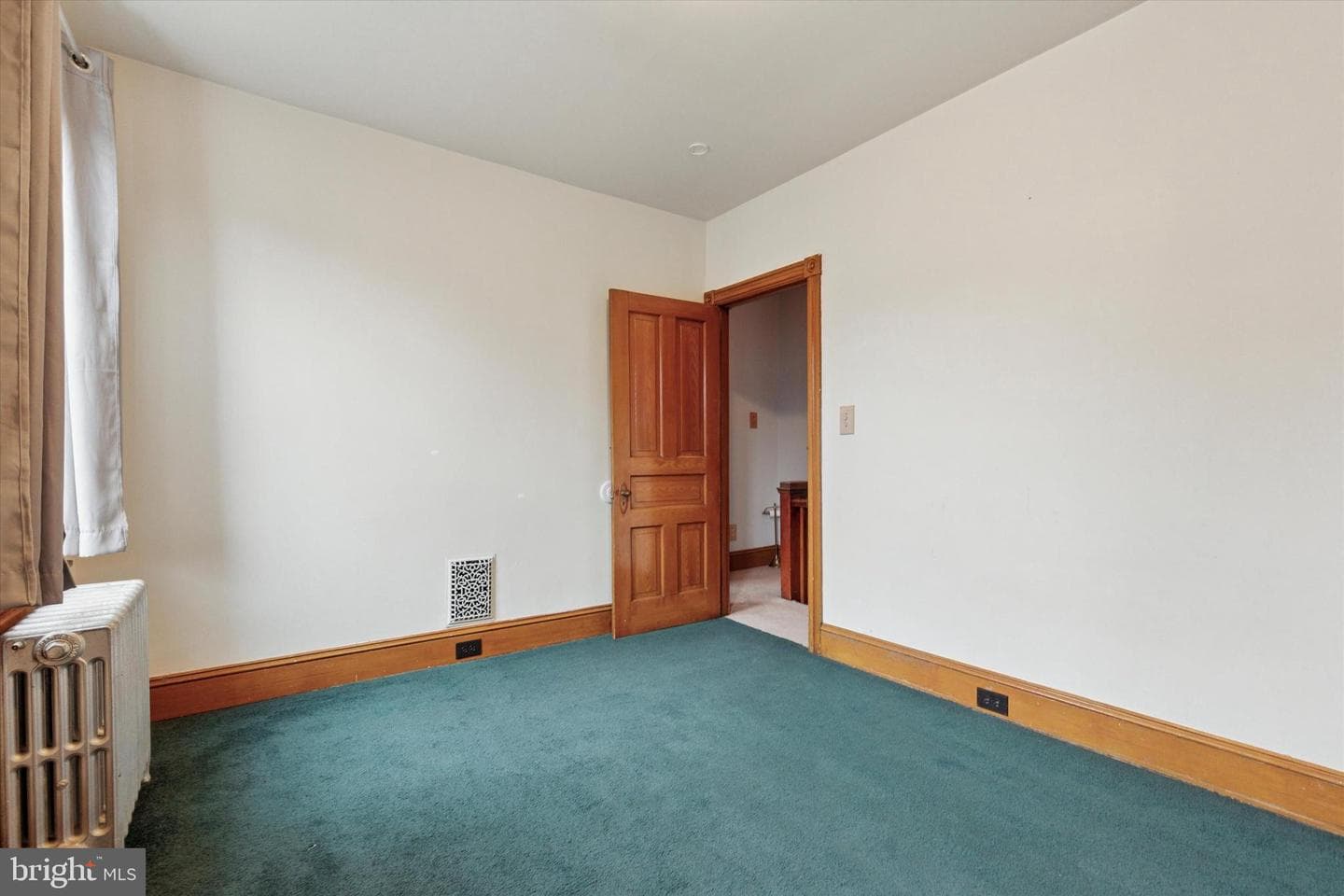 112 Bradford Avenue photo 17