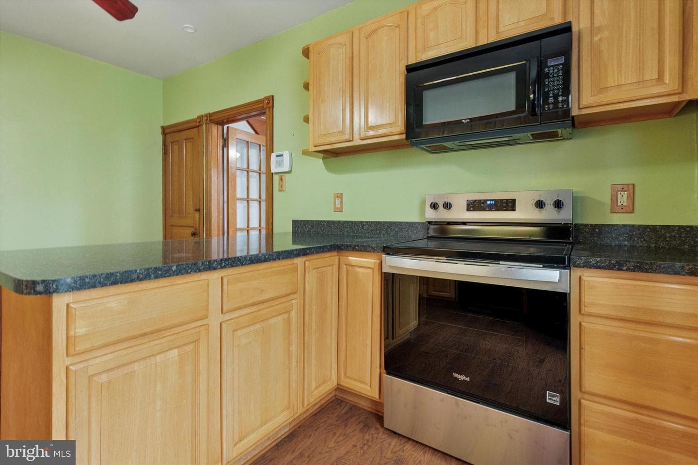 112 Bradford Avenue photo 8