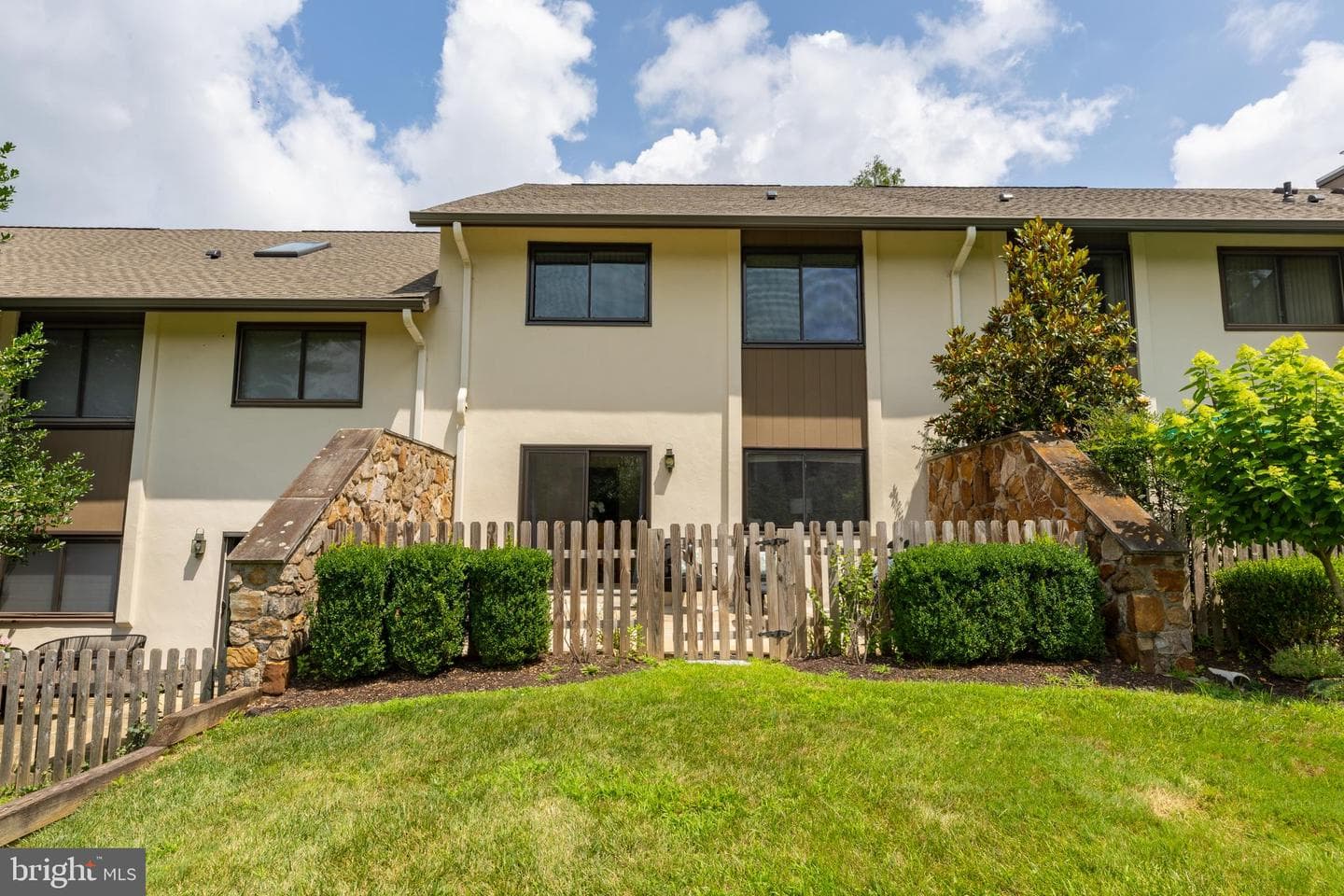 77 Oak Knoll Drive photo 20