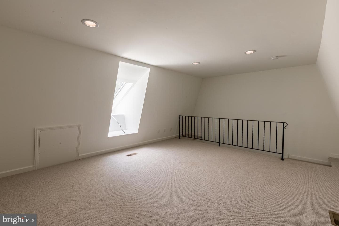 77 Oak Knoll Drive photo 34