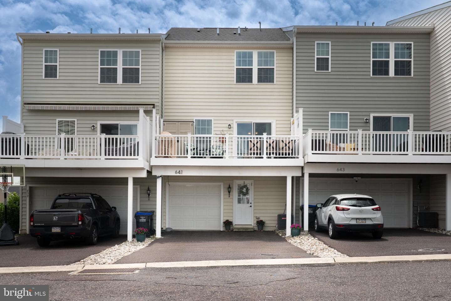 641 Washington Square photo 8