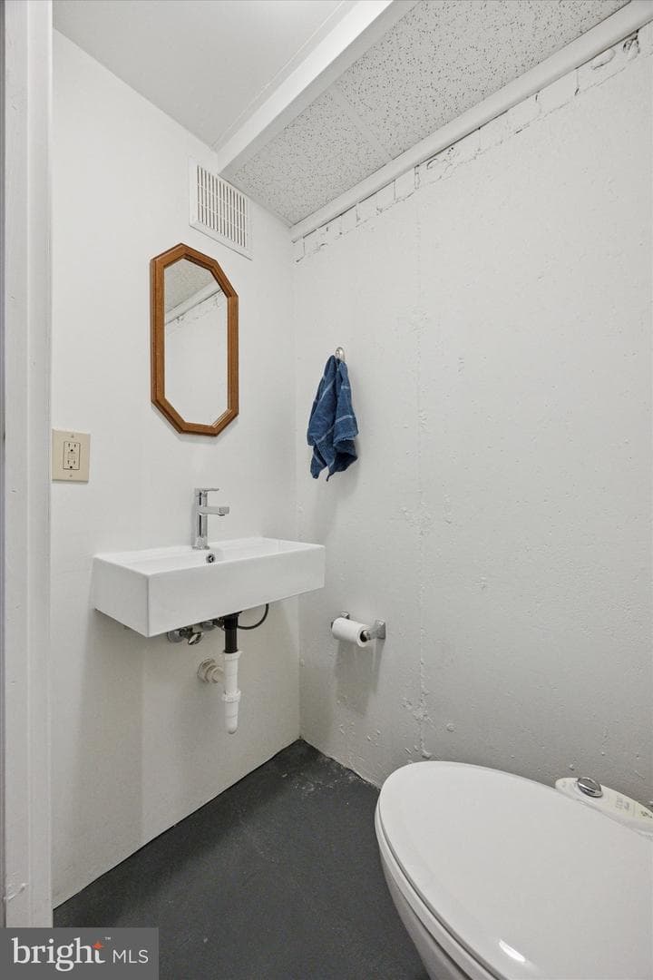 887 Oxford Avenue photo 10