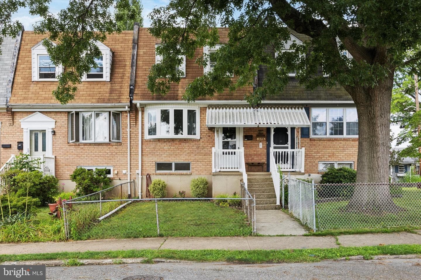 887 Oxford Avenue photo 12