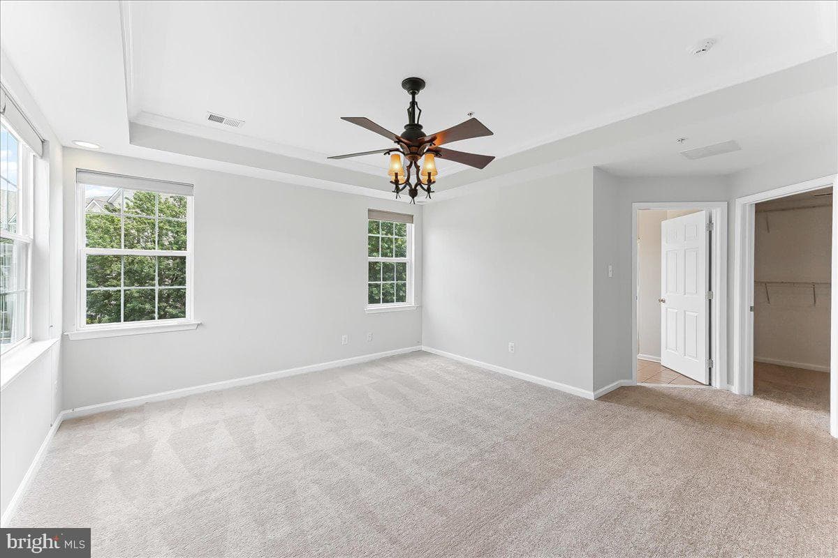 209 Victoria Gardens Drive photo 14