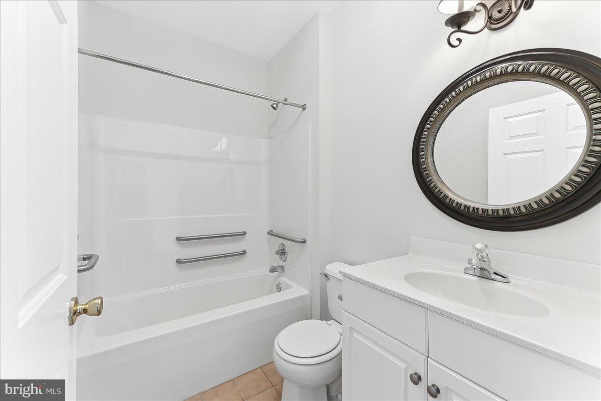 209 Victoria Gardens Drive photo 22