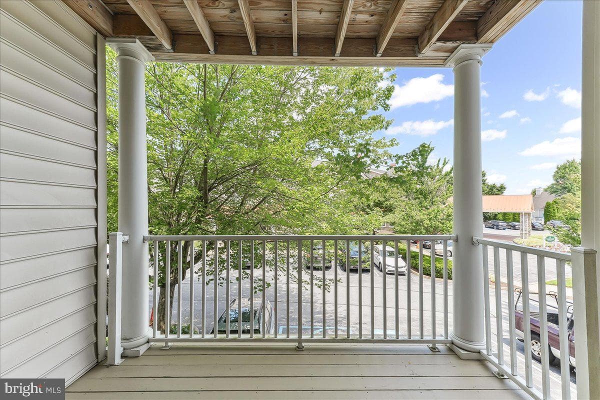 209 Victoria Gardens Drive photo 24