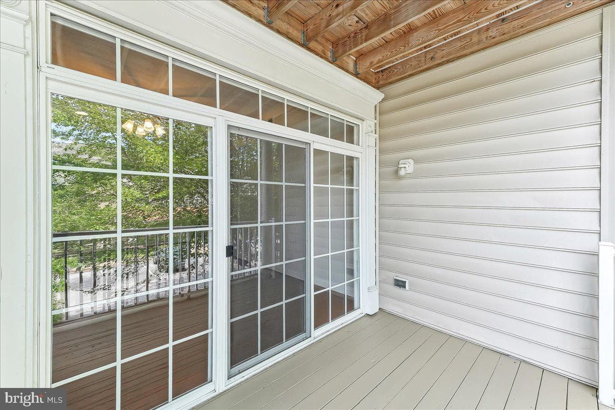 209 Victoria Gardens Drive photo 25