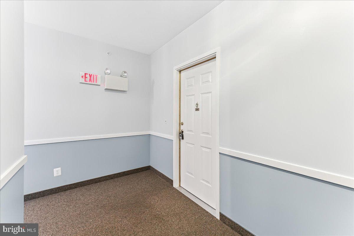 209 Victoria Gardens Drive photo 28